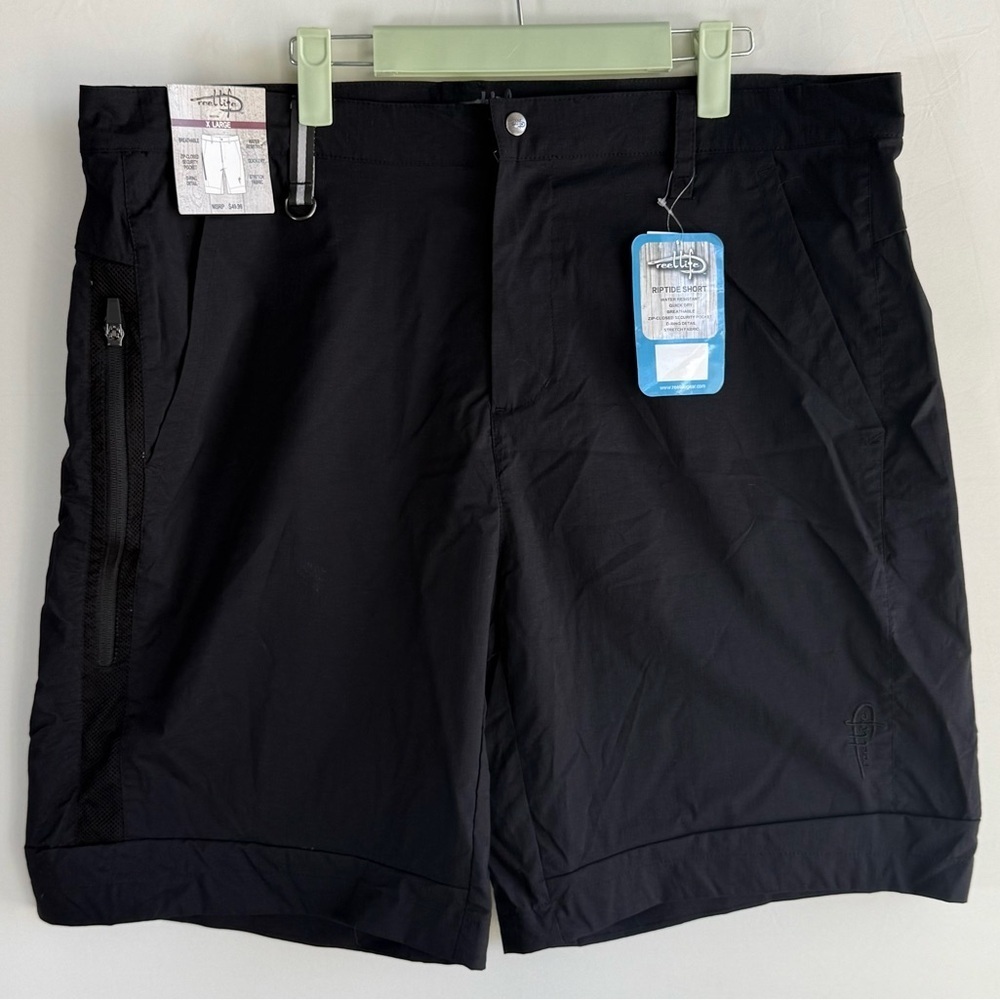 Reel Life riptide shorts • NWT • Men’s XL
